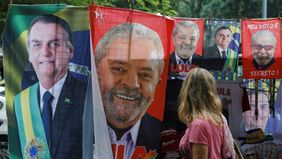 En la recta final, Lula y Bolsonaro disputan el voto religioso y el apoyo femenino