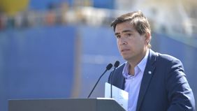 Gremio portuario denunció por “estafa” al ministro de Producción de Vidal