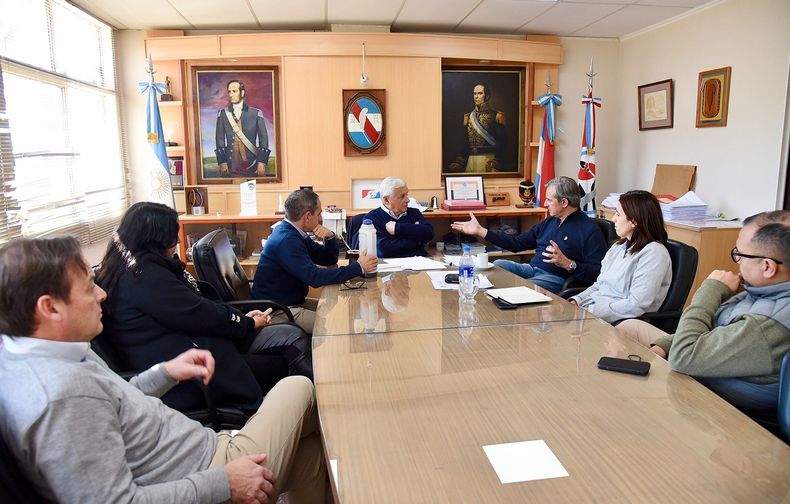 Lauritto recibió al senador Bahl, junto a la diputada uruguayense Marianela Marclay. 