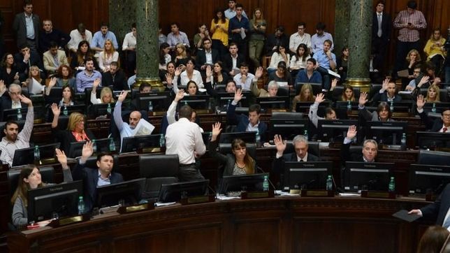 uber suma resistencia: la legislatura portena rechazo su desembarco uber suma resistencia: la legislatura portena rechazo su desembarco
