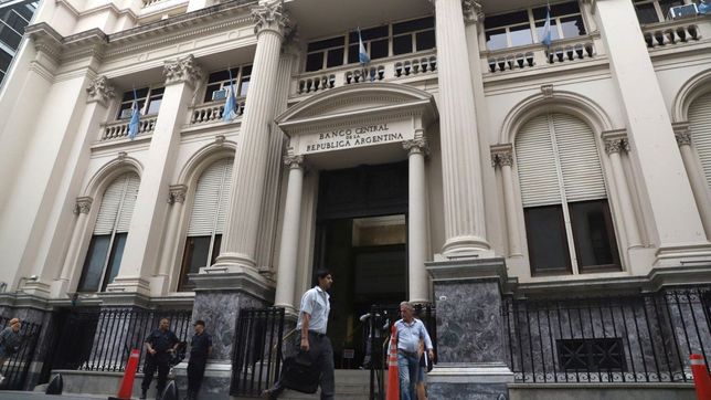 el banco central cito a las camaras bancarias para este miercoles
