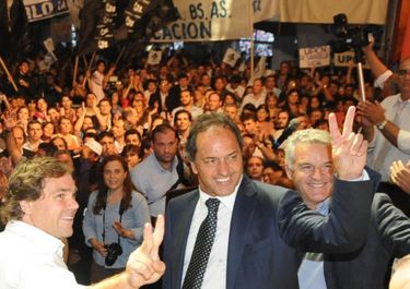 Sin Bruera, el peronismo de la Región Capital se reunió y apoyó a Scioli 2015
