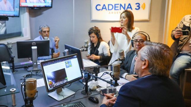 durisimo cruce de alberto fernandez con el amigo de mauricio macri en cadena 3