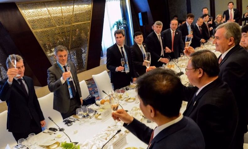 macri gira china