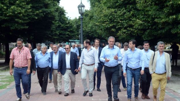 Es la economía: en rojo, intendentes opositores golpean la puerta de Kicillof