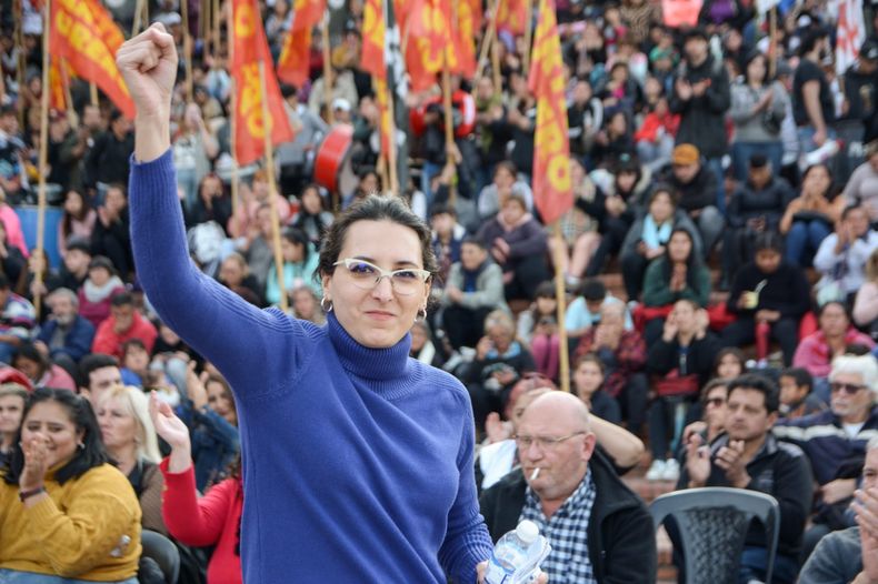 La socióloga Carla Deiana es precandidata a la gobernación por el Partido Obrero.