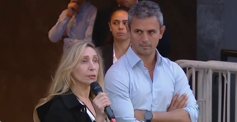 Karina Milei, al frente como vocera de Javier Milei en la tarde noche del domingo de euforia libertaria.