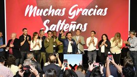 El festejo de Gustavo Saénz, gobernador de Salta. 