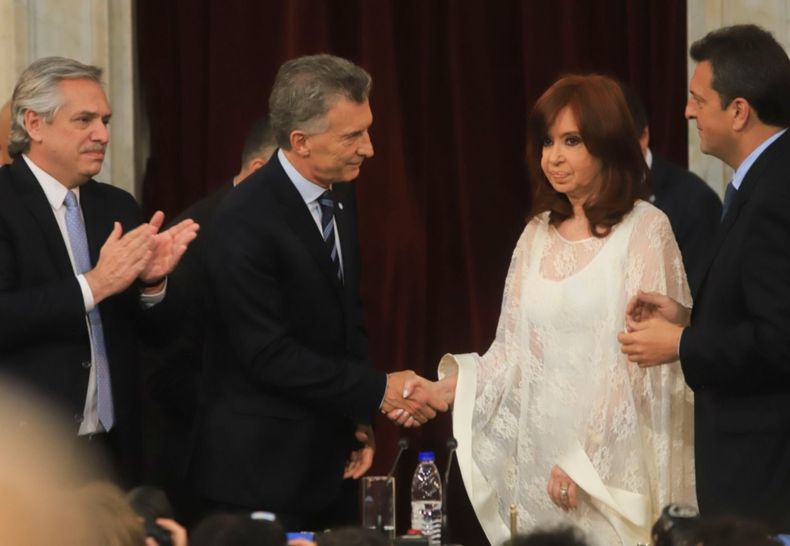 Mauricio Macri y CFK en la asunción de Alberto Fernández