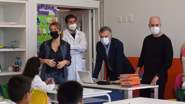 juntos para la foto: la oposicion barre su interna debajo de gestos de unidad