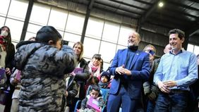 Insaurralde y De Pedro encabezaron la entrega de tablets de Conectar Igualdad