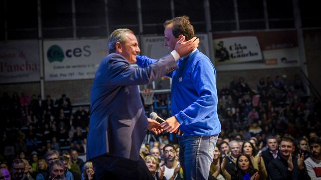 Juan Manuel Llamosas apuntaló a Guillermo de Rivas con nombres de distintos sectores de Río Cuarto.