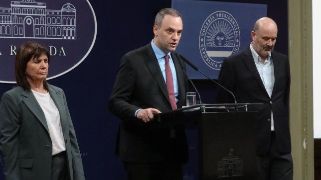 Patricia Bullrich, Manuel Adorni, Federico Sturzenegger y Franco Mogetta.