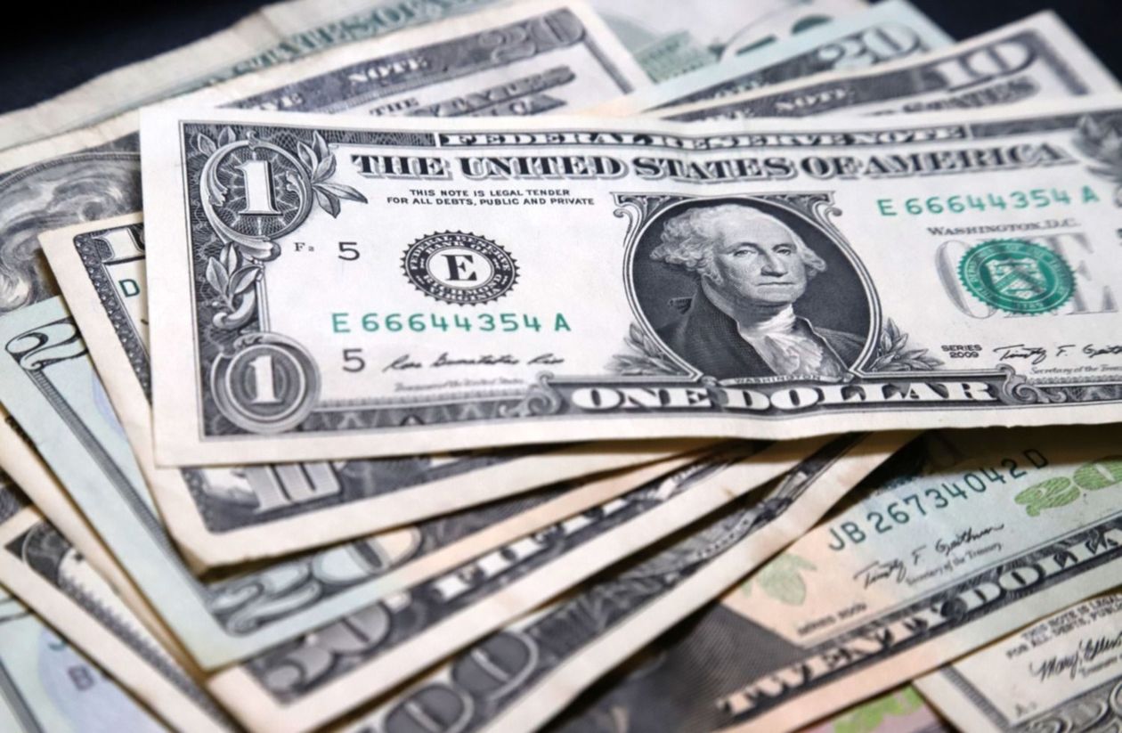Dólar Dólar