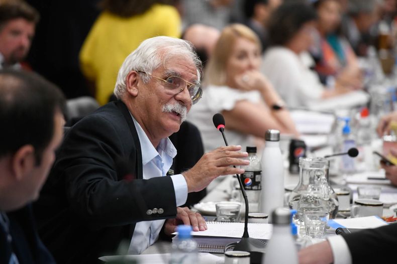 De los dos lados. El salteño libertario Carlos Zapata, disputado y tabacalero.