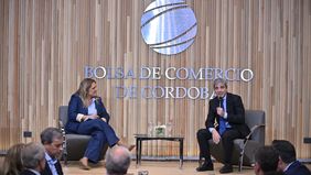 Toto Caputo disertó en la Bolsa de Comercio de Córdoba