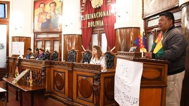 Brete para Macri: el partido de Evo Morales se reorganiza y pelea la transición