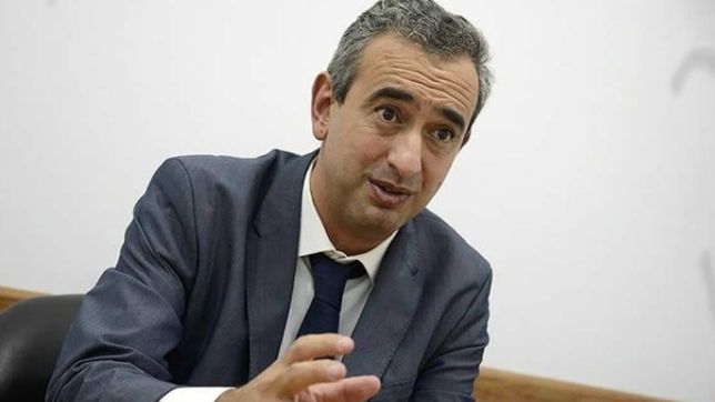 criticas a los superpoderes de javkin que exceden la emergencia del transporte