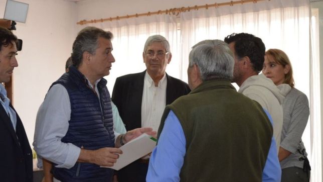 bronca de productores rionegrinos con etchevehere tras su gira por el alto valle