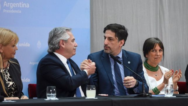 fernandez admitio discusiones dentro del gobierno por las clases