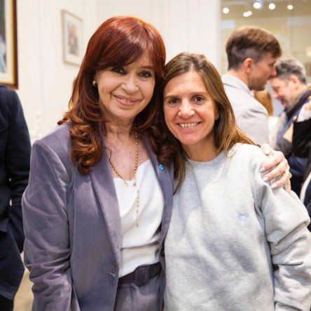 Cristina Fernández de Kirchner y Fernanda Raverta. Cristina Fernández de Kirchner y Fernanda Raverta.
