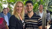 Agustín Pellegrini, el candidato de La Libertad Avanza en Santa Fe, junto a Karina Milei.
