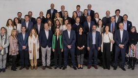 Presente negro, futuro luminoso: el Círculo Rojo se hace los rulos con una devalución en 2024