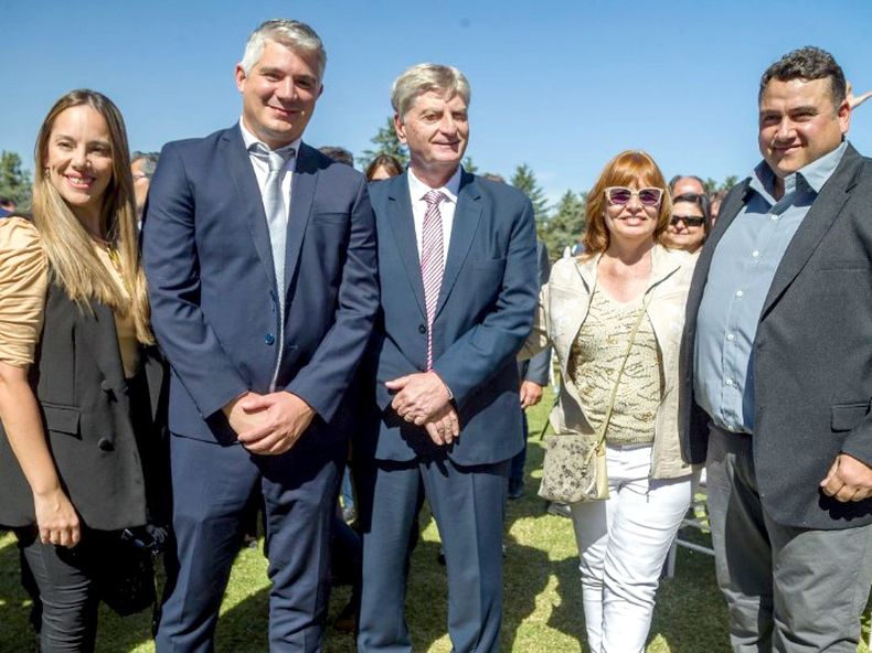El gobernador de La Pampa Sergio Ziliotto junto a Andrés Zulueta, el presidente de la Empresa  Pampeana de Telecomunicaciones que chocó  fuerte con Luciano di Nápoli.