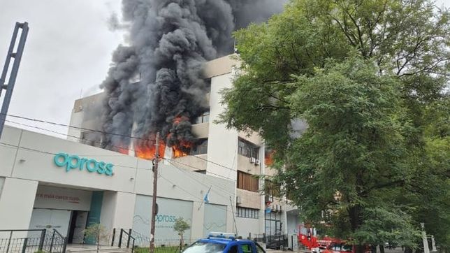 El incendio en Apross reavivó la grieta entre el oficialismo y la oposición que denuncia encubirmiento de pruebas en el marco de una causa por defraudación en la obra social
