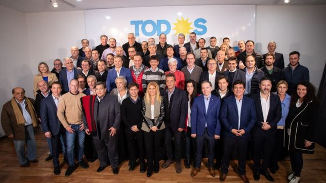 fernandez y kicillof juntan a intendentes para afinar la campana