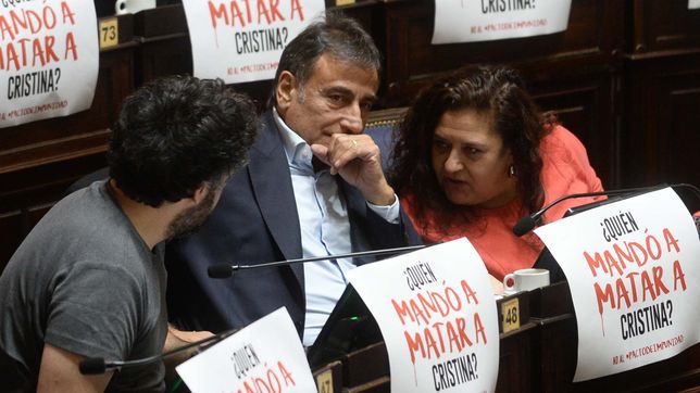 Buenos Aires: Tignanelli, Eslaiman y Susana González.