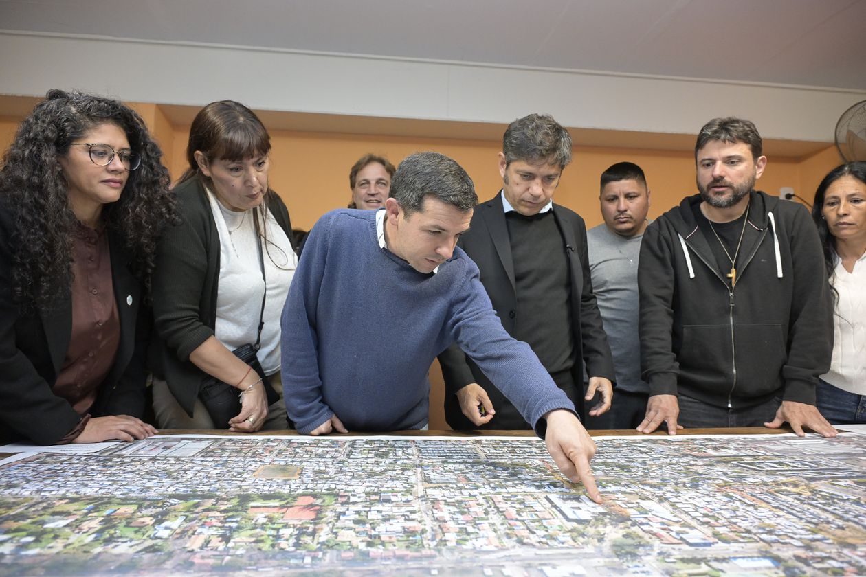 Axel Kicillof sumó una foto con Grabois a su álbum federal.