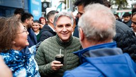 Martín Llaryora busca fidelizar el electorado peronista en el tramo final de la campaña