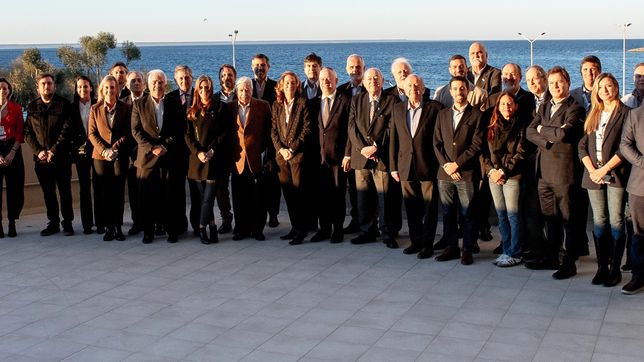 Las nuevas autoridades de ADEPA.