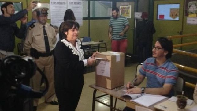 ocana perdio la interna y ahora le quieren sacar la presidencia de su partido