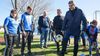 Pensando en el alargue: Sergio Massa hace jueguito con la pelota.&nbsp;