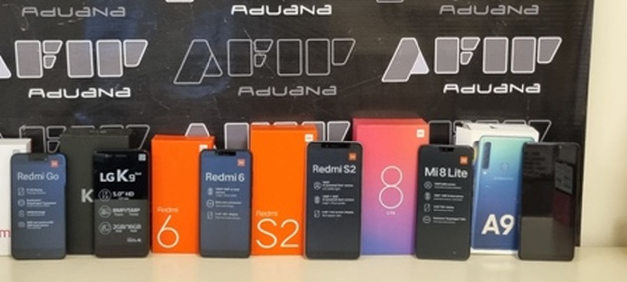 Variedad de marcas y modelos en telefonos celulares.jpg