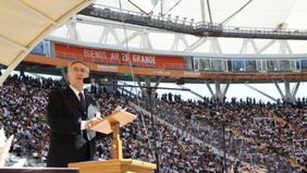 No sólo Ravi Shankar convoca multitudes: Los Testigos de Jehová copan La Plata