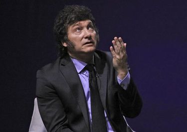 Javier Milei anunció un Súper RIGI para impulsar una actividad oscilante