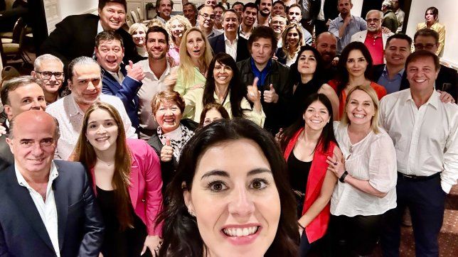 milei reunio a su tropa legislativa para detener las fugas