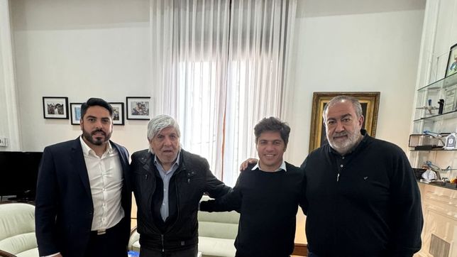 Héctor Daer, Hugo Moyano y Huguito Moyano, de la CGT, con Axel Kicillof