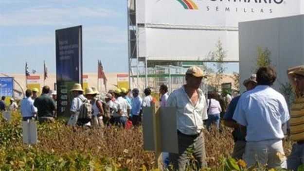 Reunión en Chacabuco con Guillermo Moreno por proyecto biotecnológico