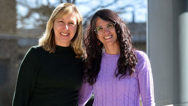 Laura Vilches, candidata a intendenta por el FITU, junto a la precandidata presidencial del PTS, Myriam Bregman. 