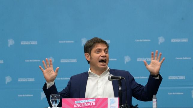axel para el pais: con vacunas propias, kicillof se viste de papa noel