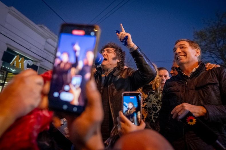 Javier Milei y Diego Santilli en Mar del Plata.&nbsp;