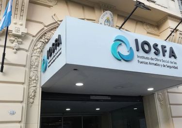 Rosario: la millonaria deuda de la obra social volvió a dejar sin atención médica a las Fuerzas Armadas