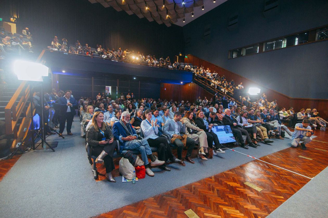 Cumbre Mundial: periodismo en crisis de credibilidad y desconfianza