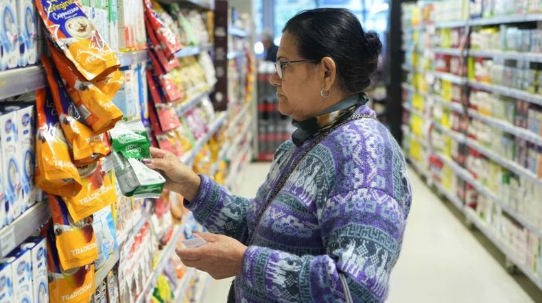 La suba del dólar llega a las góndolas