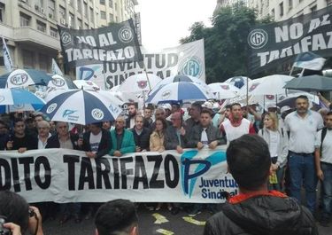 Consultora del club de ultras: el tarifazo es shock para gente y pymes