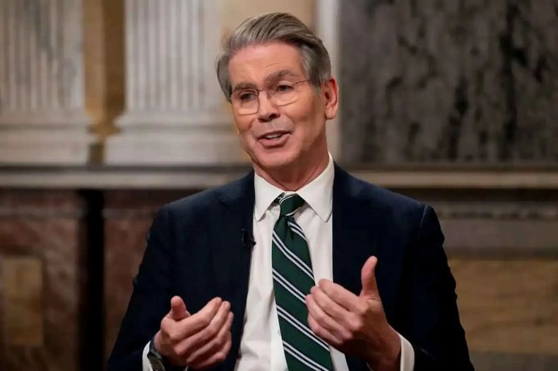 El secretario del Tesoro es Estados Unidos, Scott Bessent, ya no es suficiente para un mercado financiero, que aprovecha vorazmente la oferta de dólares.